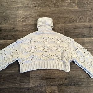 Zara cropped sweater size small